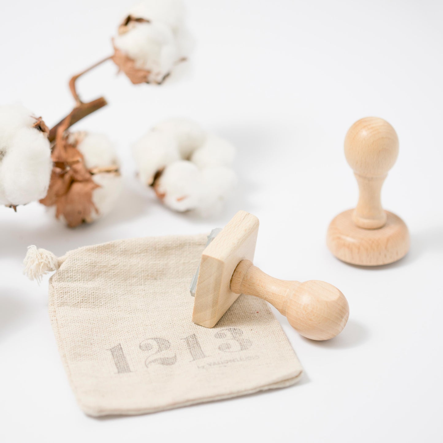 Sello de madera iniciales "Line"